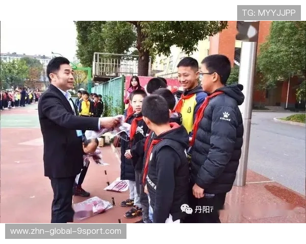 足球俱乐部社区服务项目获政府嘉奖，足球社区活动